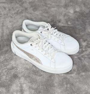 PUMA Smash Platform v2 L Women's White Silver Sneakers US 8.5